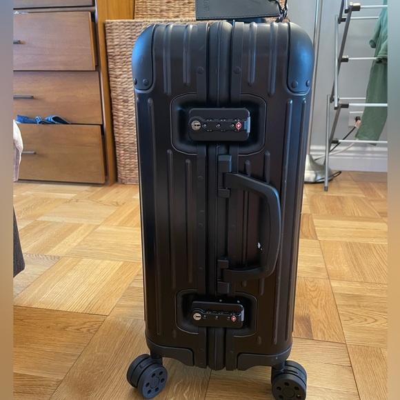 RIMOWA original cabin suitcase carry-on - Picture 2 of 9
